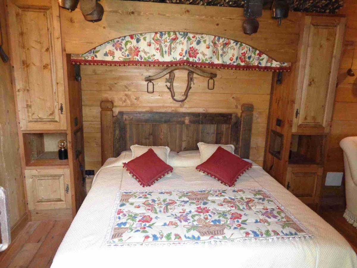 Chalet Euthalia Restaurant & Suites San Giacomo  Kültér fotó
